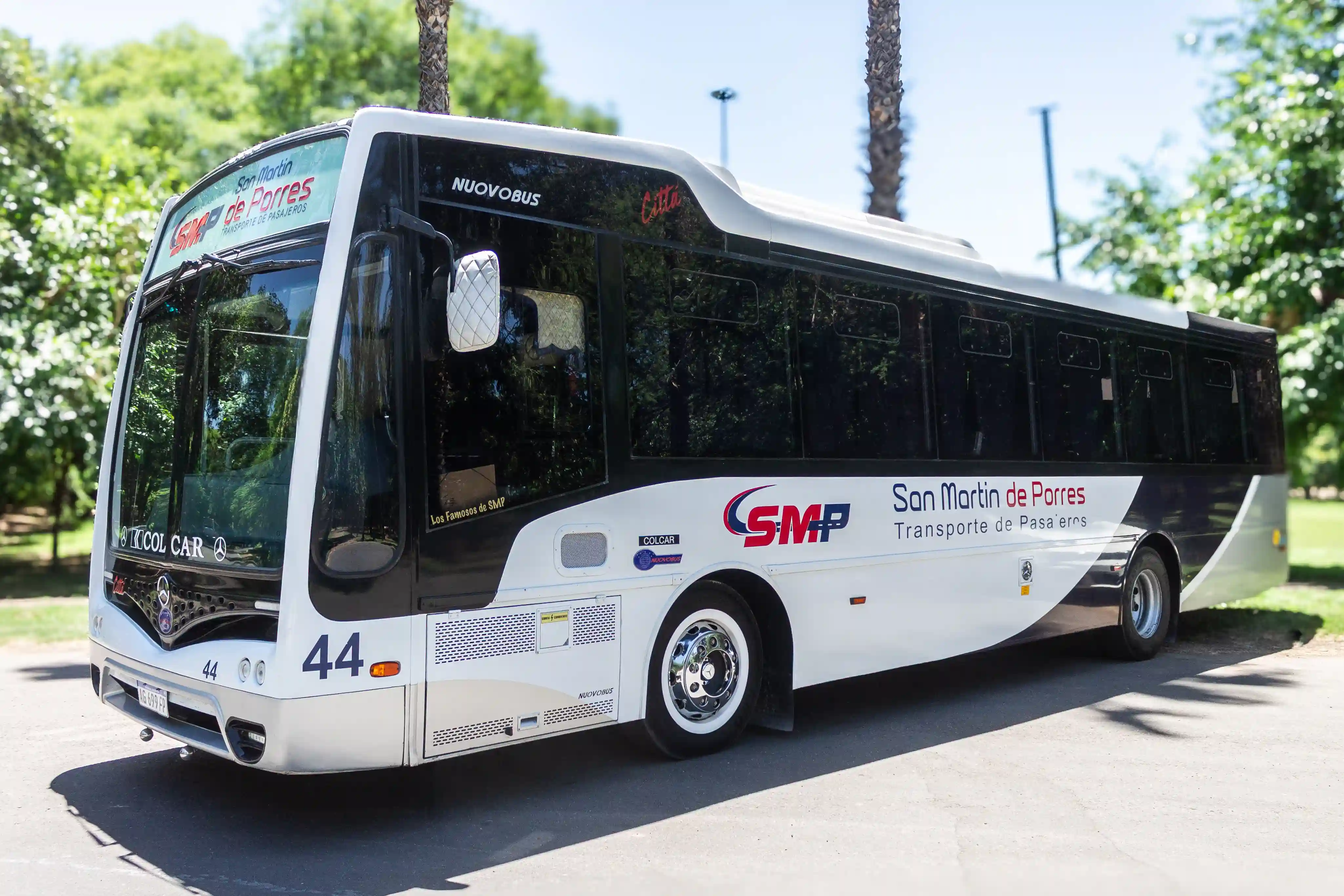 Colectivo Full Mercedes-Benz 44 pasajeros transporte empresas Mendoza